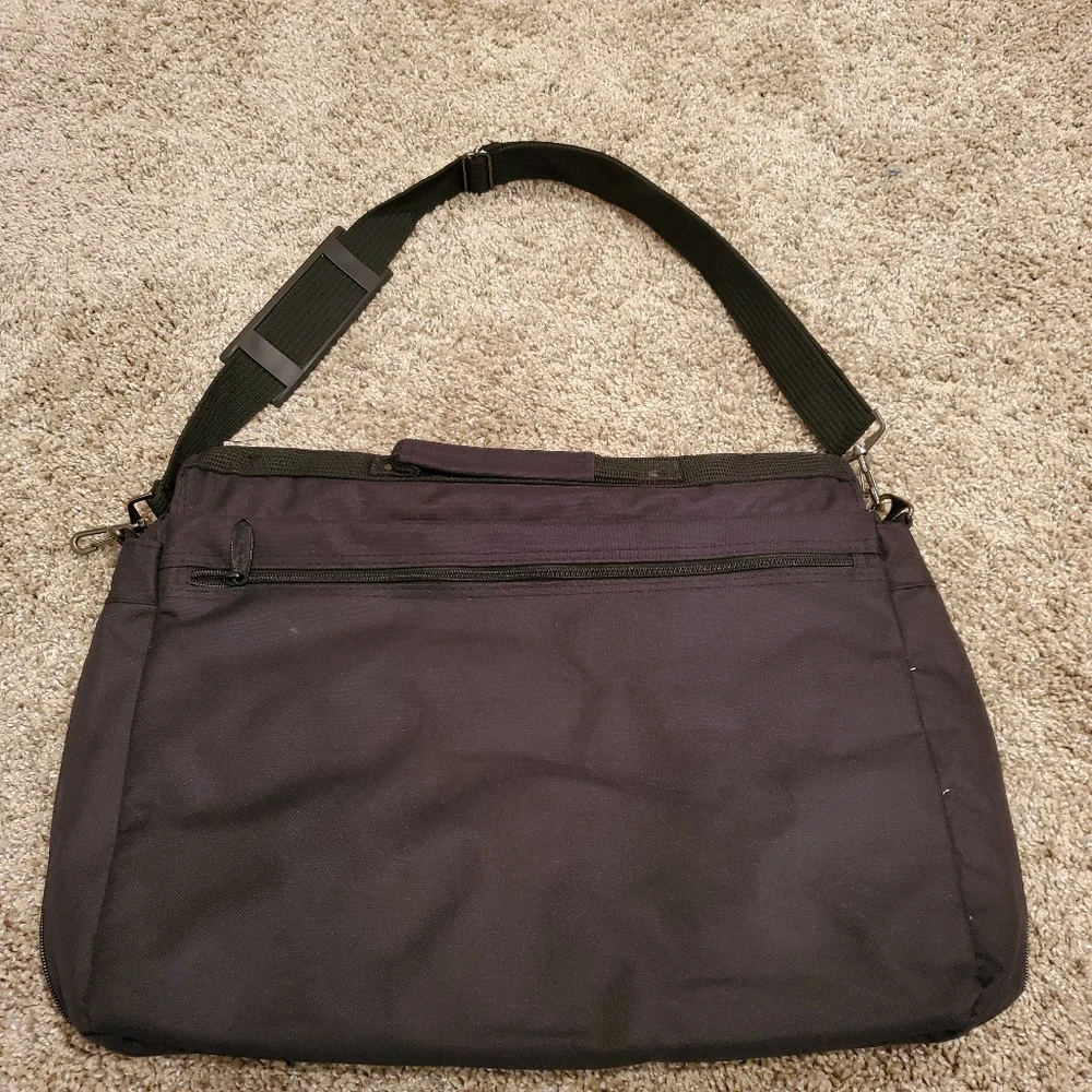 Norwood Airtex County of Fairfax Virginia Crossbody/Shoulder/Lap top Bag